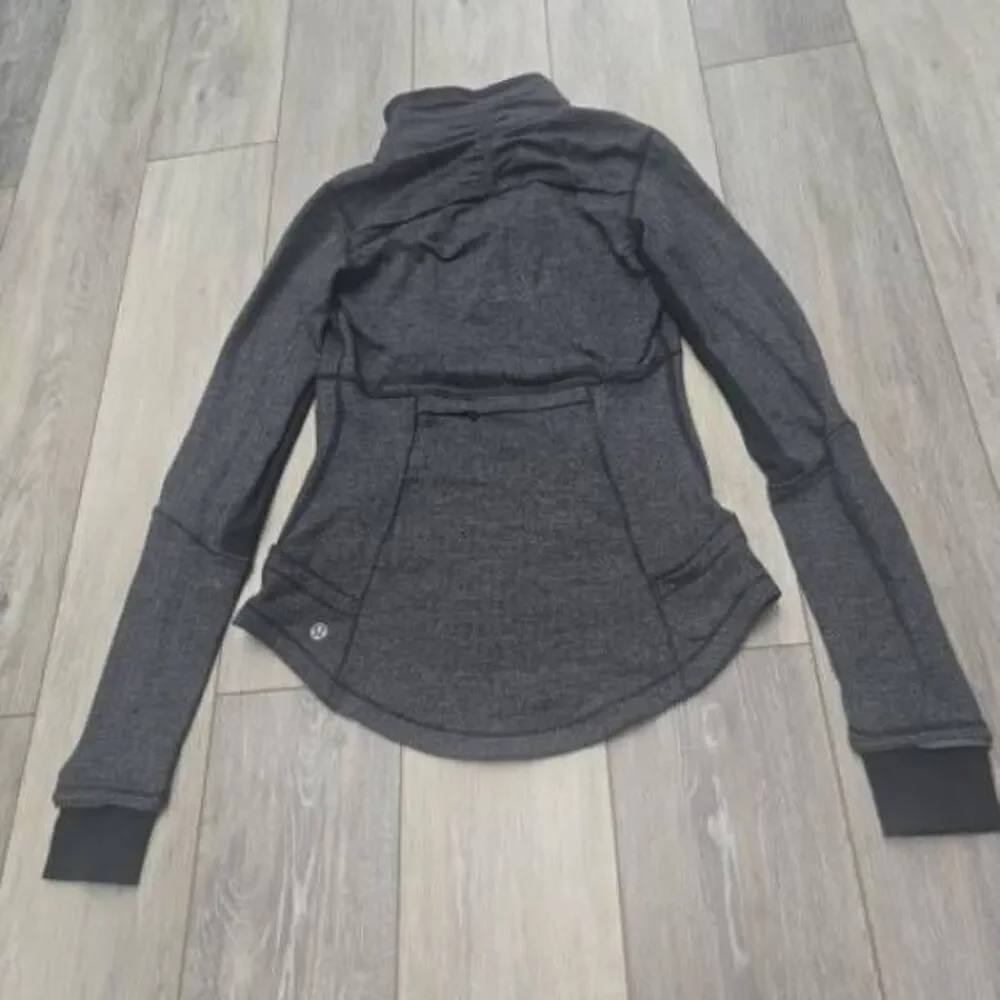 Lululemon Base Runner 1/2 Zip heathered gray black size 2